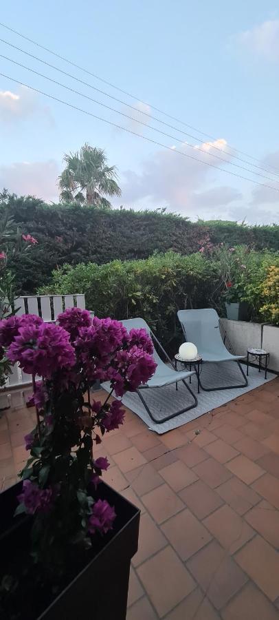 Le Tamaya Plage: Charming Garden Apartment Steps from Beach Cavalaire-sur-Mer Exterior photo